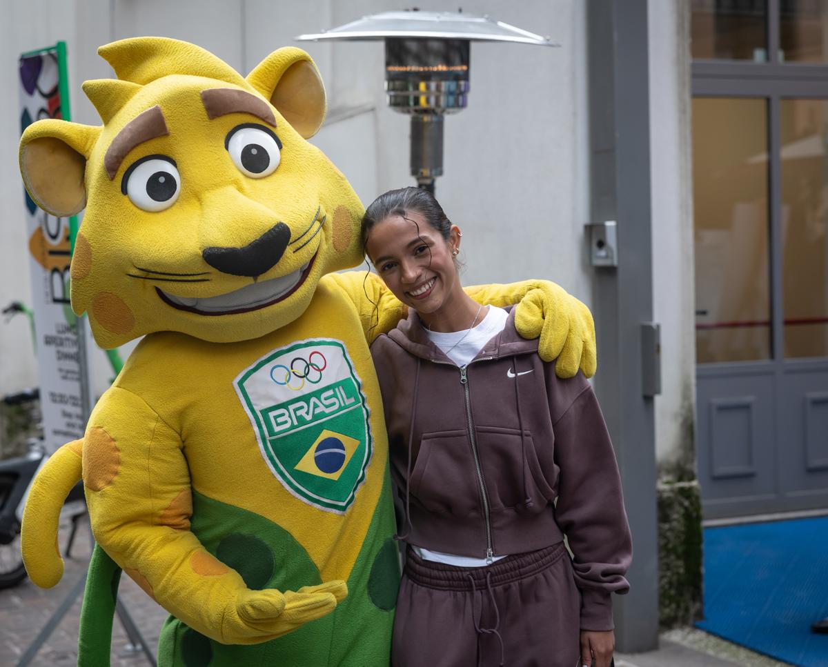 Casa Brasil conquista público e vira ponto de encontro de estrelas em Milão