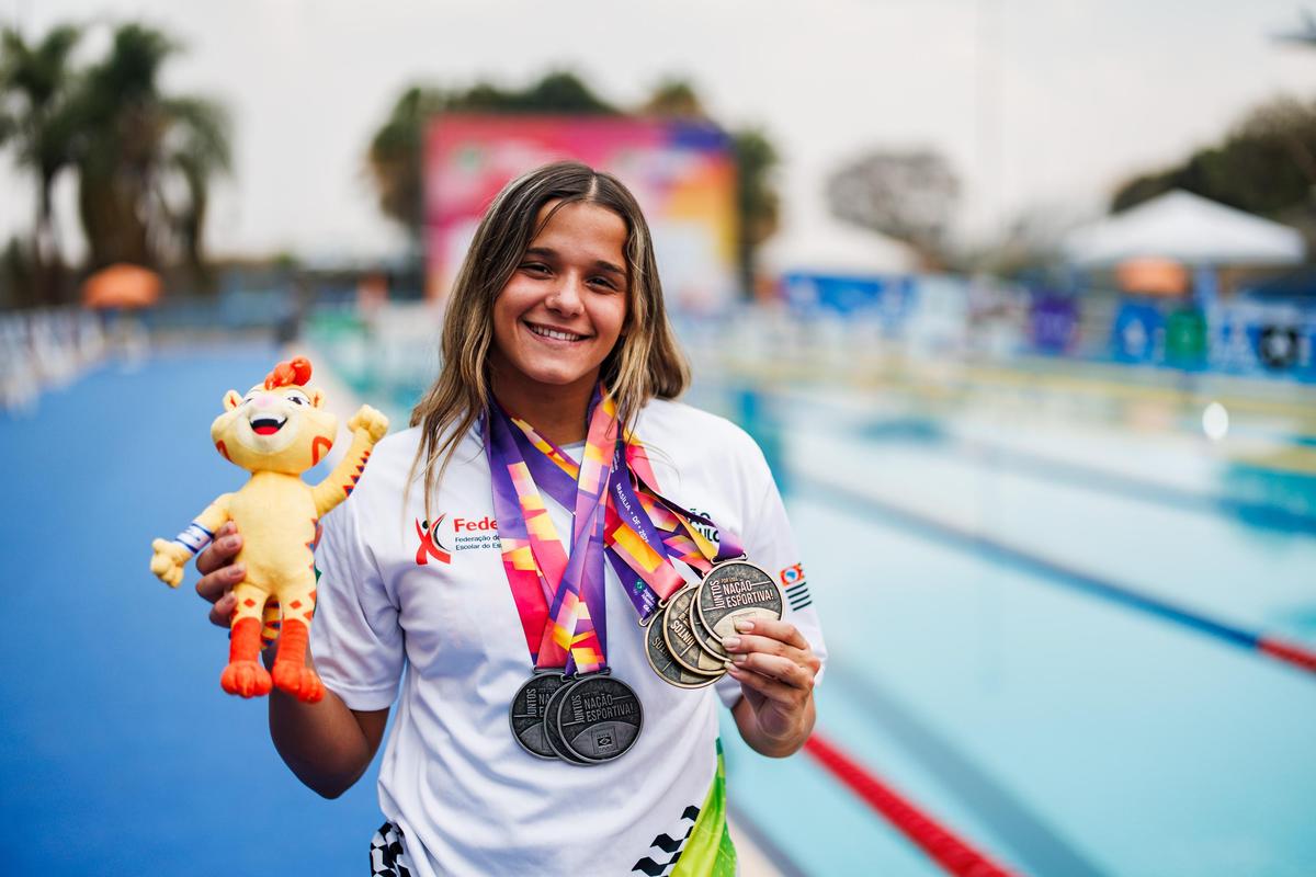 Com 7 pódios, Clara Anjos ajuda SP a terminar na liderança de medalhas na natação dos Jogos da Juventude CAIXA Brasília 2025