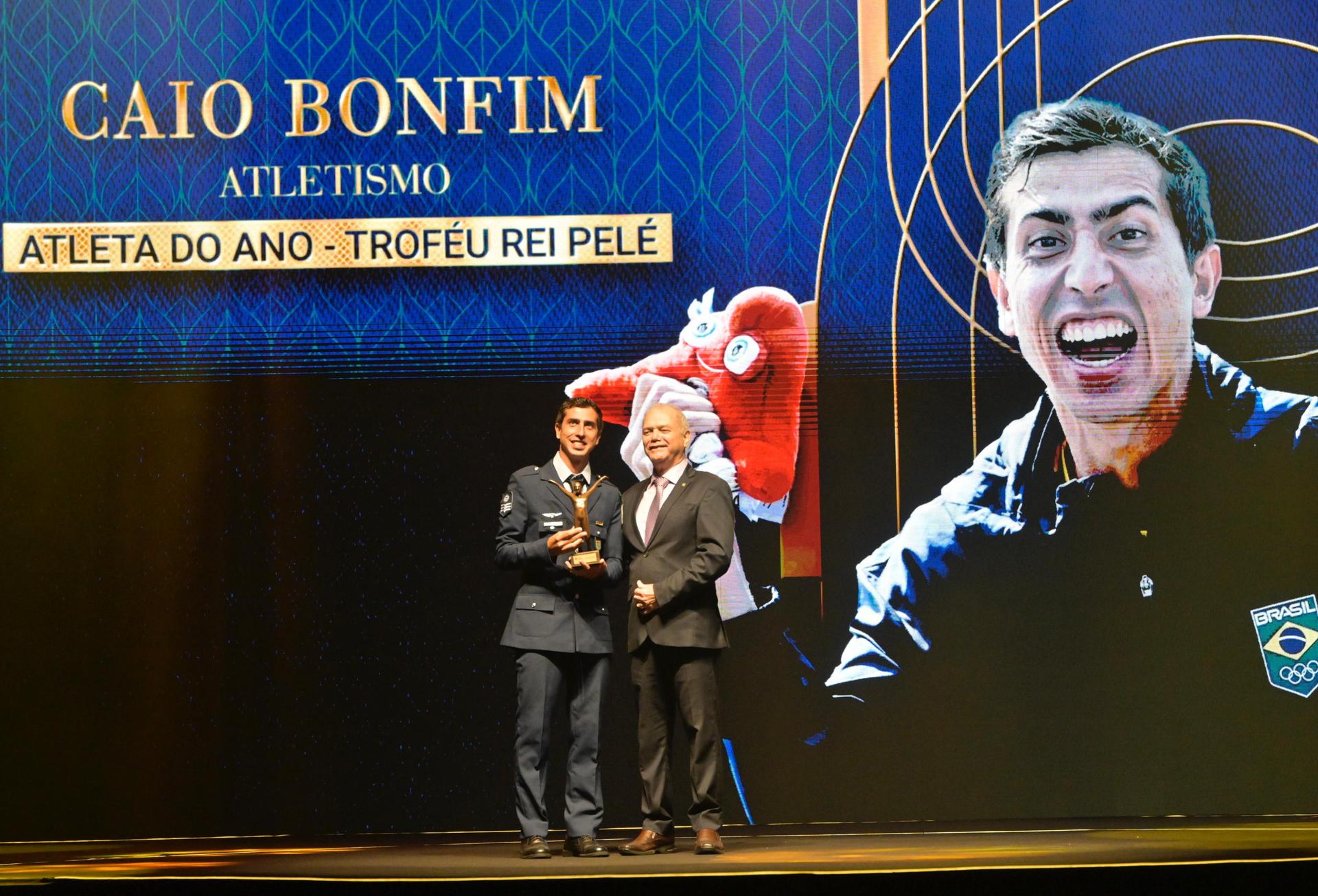 Caio Bonfim é premiado Melhor Atleta do Ano - Troféu Rei Pelé - Foto: André Durão/COB Caio Bonfim é premiado Melhor Atleta do Ano - Troféu Rei Pelé - Foto: André Durão/COB