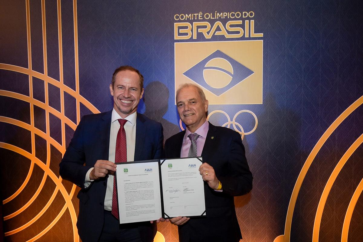 COB e Agência Brasileira de Desenvolvimento Industrial assinam acordo para alavancar a indústria esportiva